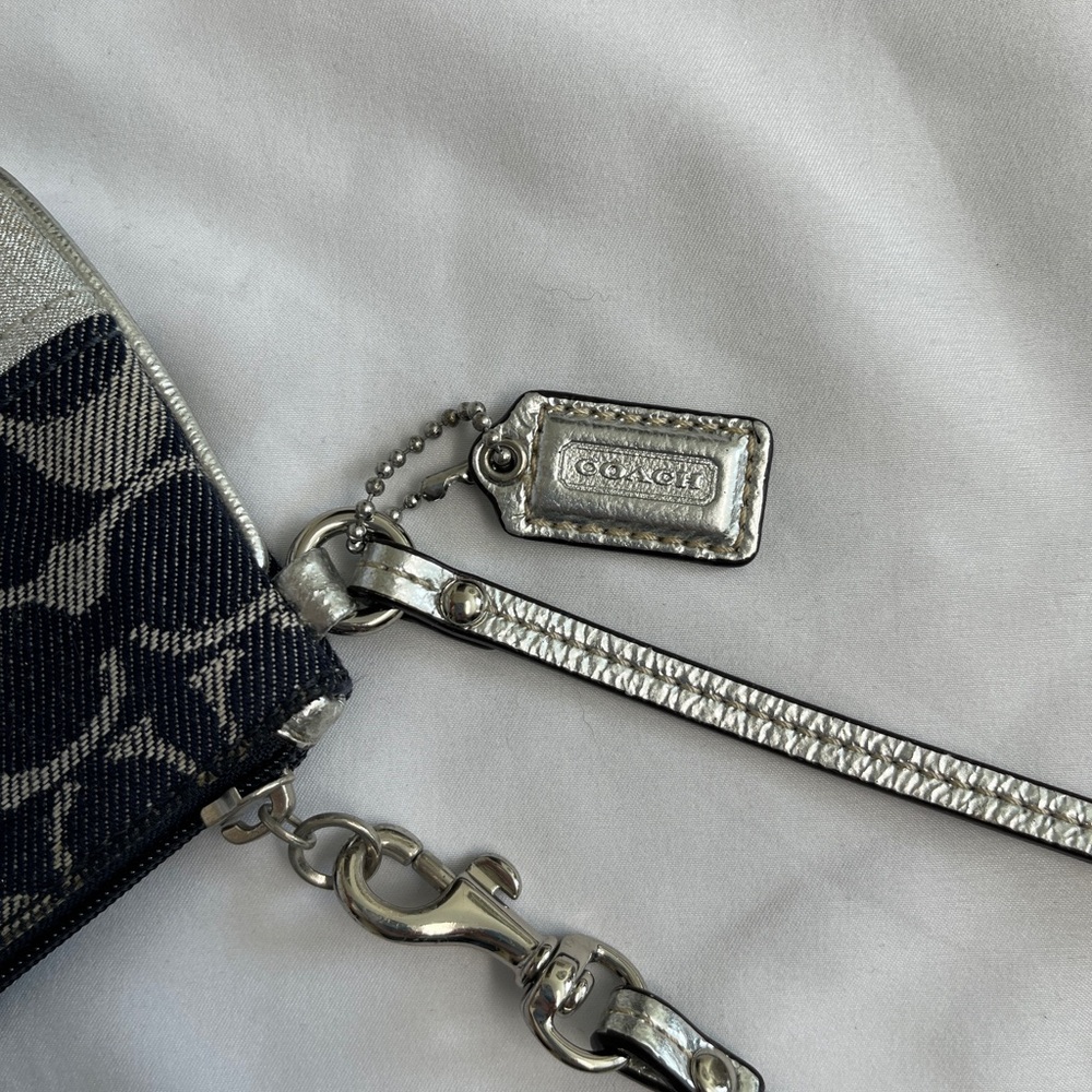 Coach EUC, zippered wristlet, blue & silver denim, clean, interior pkt, - Picture 10 of 13